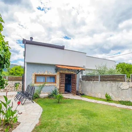 Estate - Discovery Ljubuški
