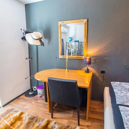 וילה Estate - Discovery ליובוסקי