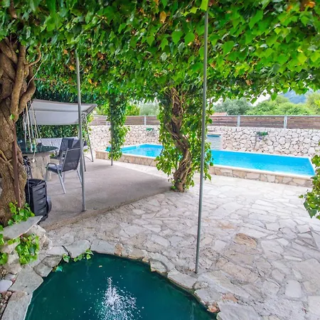 וילה Estate - Discovery