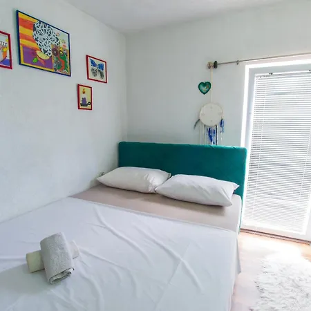 Estate - Discovery ליובוסקי