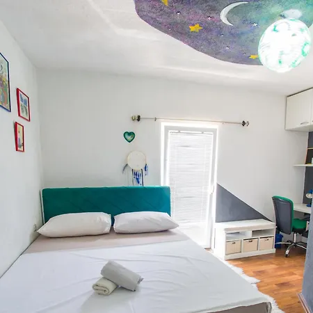 Estate - Discovery וילה ליובוסקי