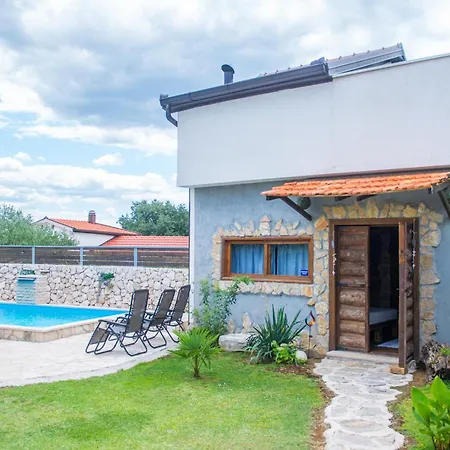 Estate - Discovery וילה ליובוסקי