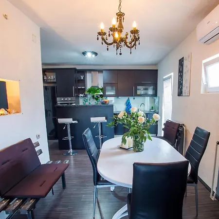 וילה Estate - Discovery *